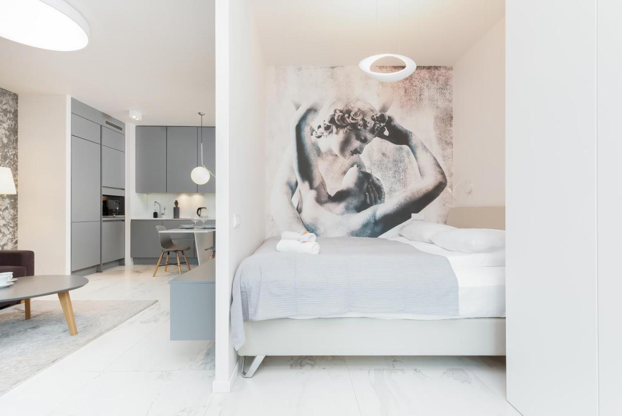 Mennica Residence - City Center Apartments By Noclegi Renters Варшава Екстериор снимка
